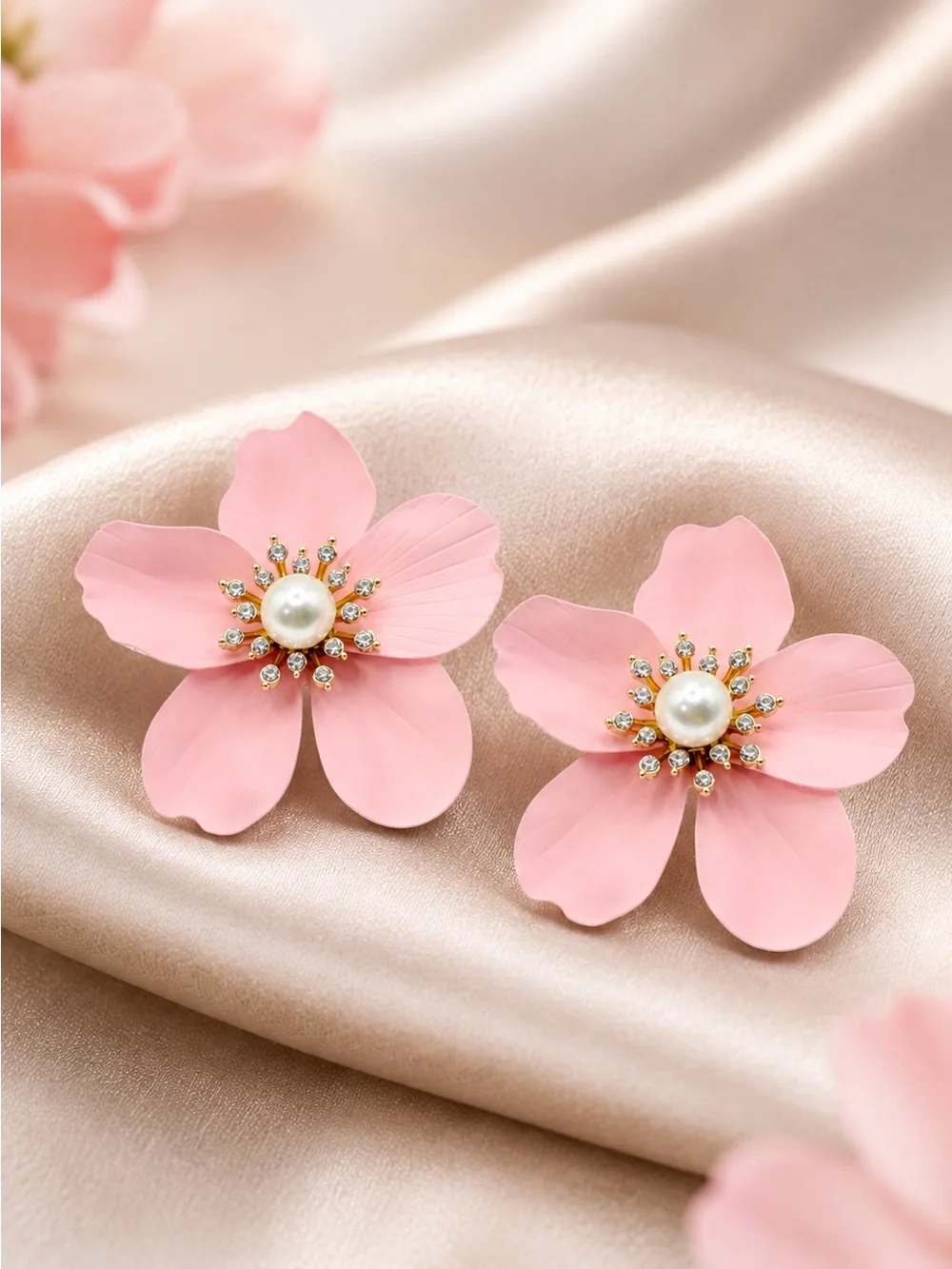 Lilly Pulitzer Oversized Pearl Orchid Earrings, Conch Shell pink